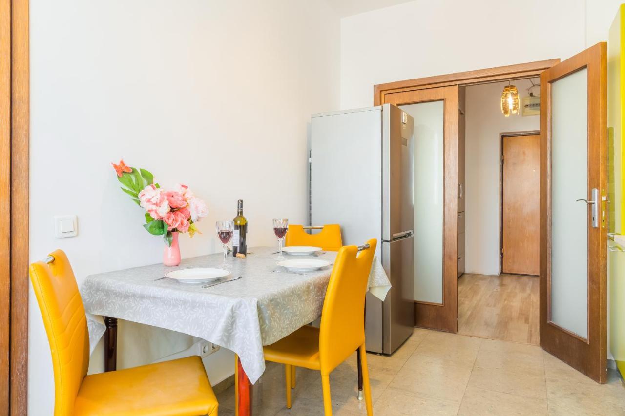 Lovely Apartment With City View Bucharest Exterior photo
