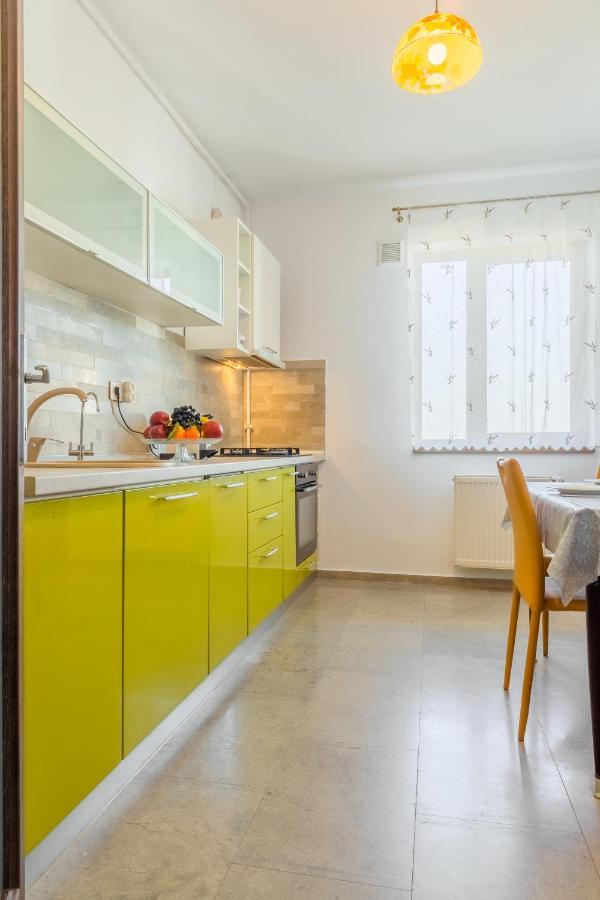 Lovely Apartment With City View Bucharest Exterior photo